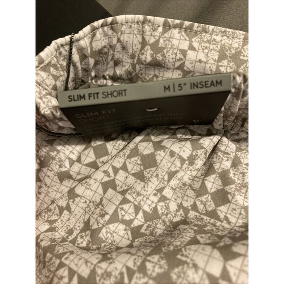 VRST Men's 5” Resort Short Print White/Silver Stamped Geo Size M NWT - Picture 6 of 14